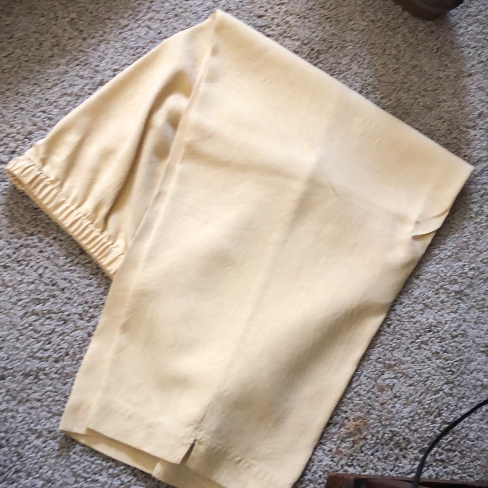 Chico’s pale yellow silk crop pant